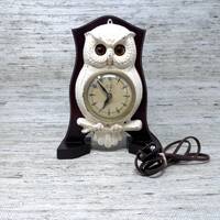 Mid Century Moving Eyes Owl Electric Clock United Clock Corp Vintage 50s