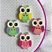 DPXWCCH 4 Pieces Owl Needle Minders, Magnetic Wooden Needle Nanny, Cross Stitch Embroidery Needlewor