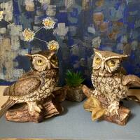 Vintage Pair of Owl Figurines Woodland Bird Lodge Decor Animal