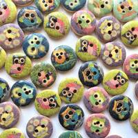 15 mm OWL BUTTONS x 10, Natural backs cute wooden owl buttons, Painted bird buttons, wooden owl butt
