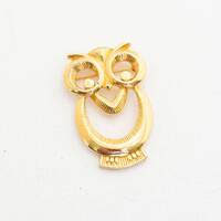 Lovely Vintage Minimalist Owl Brooch in Gold Tone - A3