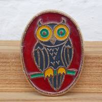 Owl pin, Backpack pin, Retro enamel pin, Childrens pin, Vintage pin, Collectible, Bird pin