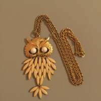 Vintage Owl Necklace. Has a Cute and Beautiful Style. A Nice Gift to Someone Special. Definitely an