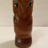 1 Vintage HAND CARVED OWL Folk Art Carving Artist Beautiful Wood Grain And Colors