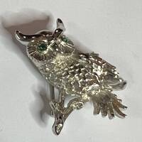 Monet Vintage Silver Tone Owl Emerald Green Rhinestone Eye Brooch/pin 1960