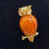 Vintage Owl gold tone brooch