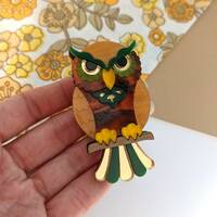 Brooch Owl, 'Forest', hand made, bird, walnut wood, green, gold, faux tortoiseshell, retro, 