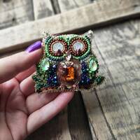 Handmade owl brooch, beading owl, emroidered aplique, handmade jewelry, jewelry design, applique , a
