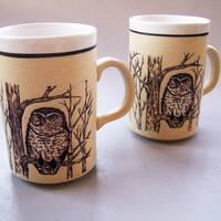 Pair of Owl Mugs - Japanese Style Stoneware Large Size Cups - Beige, White, Brown - 1970s/1980s Mugs