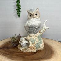 Artmark Ceramic Owl and Baby on Stump Figurine Glossy Finish White Brown & Green Retro 1980s BoH