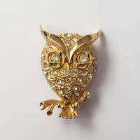 Vintage Brooch Owl Rhinestones Gold Tone Retro Collectible Pin Costume Jewelry