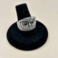 Good Luck Etched Owl Face Black Cristal Eyes Hoot Mexican 925 Sterling Silver Taxco Ring Size 8.25