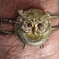 Vintage owl figural hinged bracelet in gold tone with rhinestones