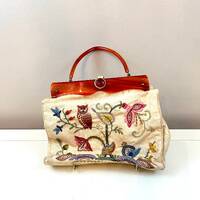 Vintage Bucilla Original Hand Embroidered Owl Nature Purse Lucite Handle Swivel Button Closure