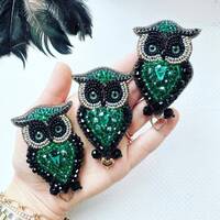 Beaded brooch "Emerald Owl" | Handmade jewelry | Decoration for clothes | Bead decoration 