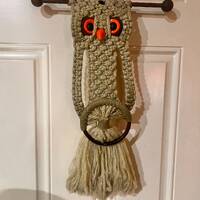 Vintage macrame owl, 70s boho Hippie handmade owl art, 1970s Owl towel holder