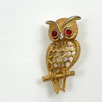 Vintage Avon Owl Pin Gold Tone and Faux Red Ruby Eyes