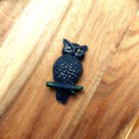 Handmade Navy Blue Resin Owl Brooch: Whimsical Bird Jewelry