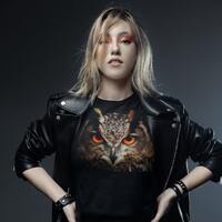 Cool Owl T In your Face Design Great for animal lovers, a great gift for bird lovers Unisex gifts fo