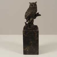Majestic Bronze Owl of Wisdom &ndash; Symbol of Insight, Elegance, Intellectual Power & Timeless