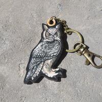 Wood Great Horned Owl Bird Keychain: Gift for Animal lovers, bird watchers, vet techs, veterinarians