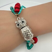Turquoise beaded owl magnet closure bracelet.