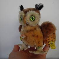 Vintage Steiff Wittie 2620/14 ,owl,5'',mohair bird,rotating head,silverscript button,yellow 