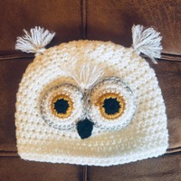 Crochet Snowy Owl Hat, cute winter beanie for toddler, photo prop for newborn, skiing adult head wea