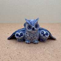 Hand-Painted Blue Ceramic Owl Family Figurine – Mother Owl with Two Babies – Woodland De