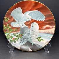 Snowy Owls Limited Edition Collector Plate by Matternes 1978 – Winter Scene with Holly, Gold T