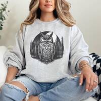 Night City Owl sweatshirt, Stylish Urban Design Owl Full Moon, Urban Night Owl Under Moonlight Shirt