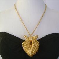 Unusual Wired Wire Sculpture Owl Exotic Bird Pendant Sparkle Rhinestone on The Eyes & Gold Chain