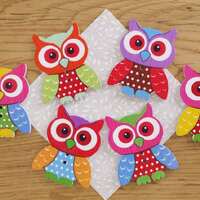 Owl Wooden Buttons: Bright colours, great for crafts