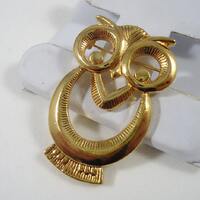 Hooty Owl Gold Tone Brooch Pin Vintage Costume