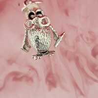 Vintage Pre-loved Sterling Silver Owl Pendant Charm. Weight 2.2g