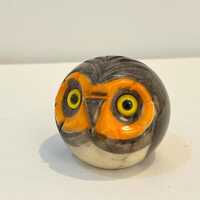 Presse-papier sculpture Hibou ou chouette vintage 1970 en albâtre  sculptée à la
