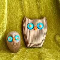 Pair of vintage wooden owls with glass eyes and beaks kitschy home decor art supplies knick knacks