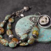 Handcrafted No 8 turquoise Lampwork Bead Bracelet: Owl Clasp