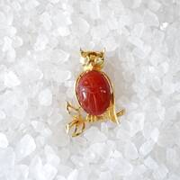 Vintage Scarab Owl Brooch - Jelly Belly Cabochon Stone - Gold Tone - 1970's