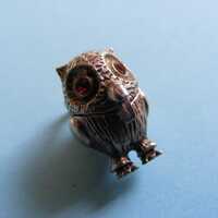 Vintage Sterling Silver charm Gem set owl Opens  (F)