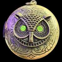 Bohemian Vintage Owl Face Photo Locket Pendant  Uranium Glass Eyes  1 1/4"  p50