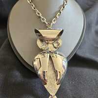 Owl Necklace with Silver Tone and 24 inch Chain. The eyes look right at you on this 1970s Vintage ro