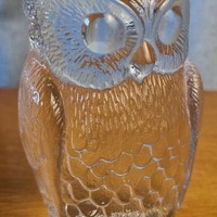 La Torrassa Glass Owl Figurine: Crystal Bird Sculpture