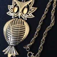 Alan Vintage Designer Signed Gold Tone Metal Owl Pendant Necklace, 1960's 1970's Jewelry