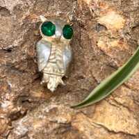 Vintage Texture Gold Tone Green Rhinestone Owl Brooch Pin Signed Ledo 1962