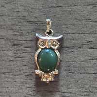 Vintage Owl Gold Tone Pendant – Green Stone Belly