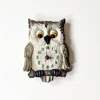 Vtg Owl Wall Clock Cute Novelty Resin Bird Clock