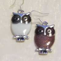 handmade owl earrings brown/white