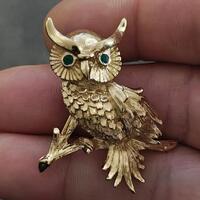 1980s Monet Gold Tone Owl With Emerald Green Rhinestone Eyes Brooch