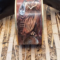 Bracelet manchette laiton dor&eacute;. Hibou ou chouette !